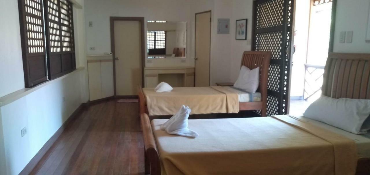 Happy Ripples Beach Resort Mabilao Exterior foto